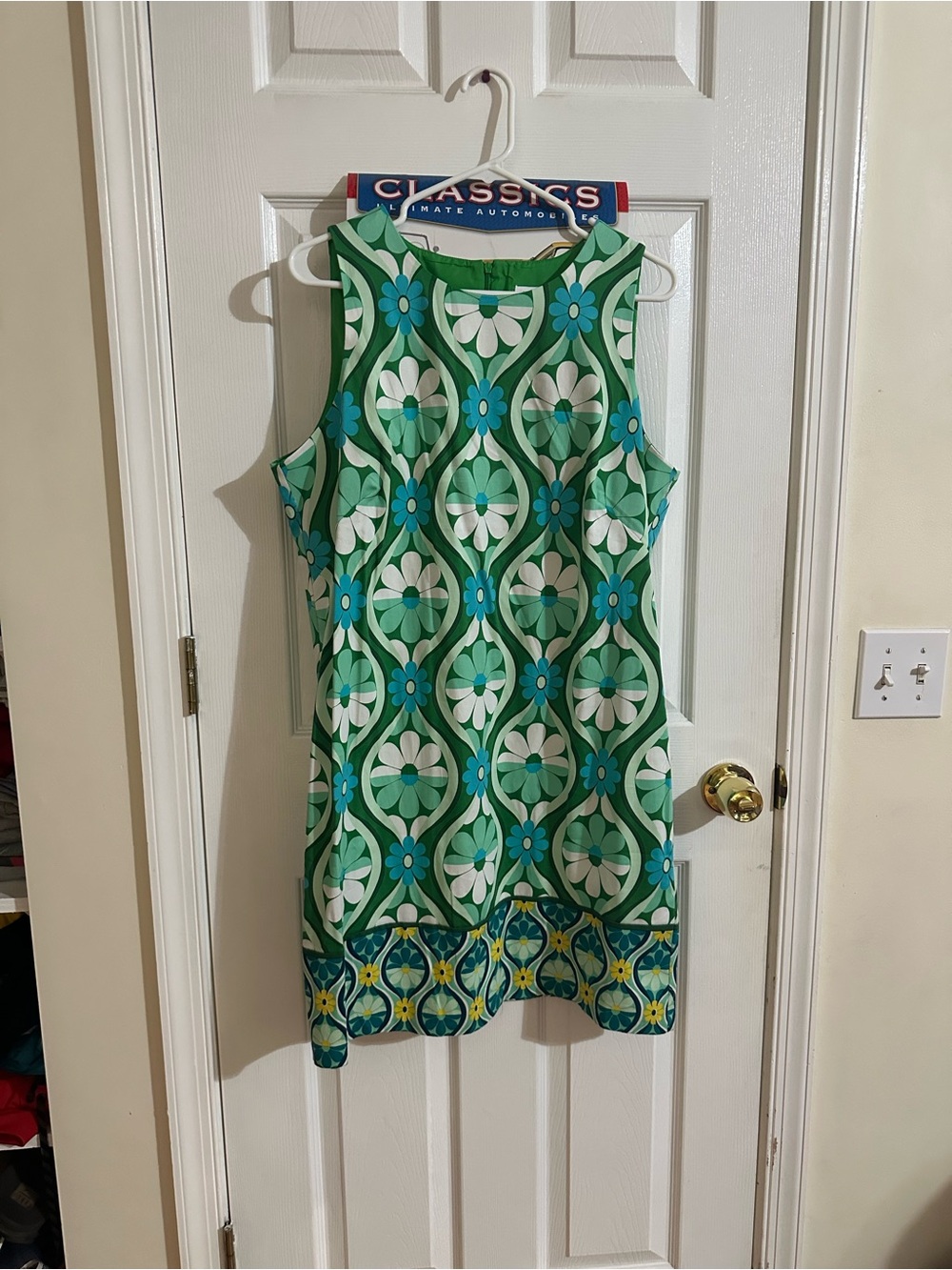 Green Geometric Floral Shift Dress